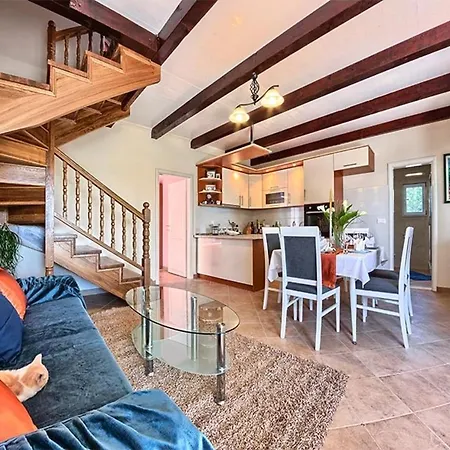 Holiday home Reca Okrug Gornji